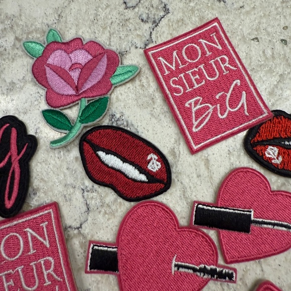 Bundle of 16 Iron on patches or glue on for decorative items - Picture 2 of 6